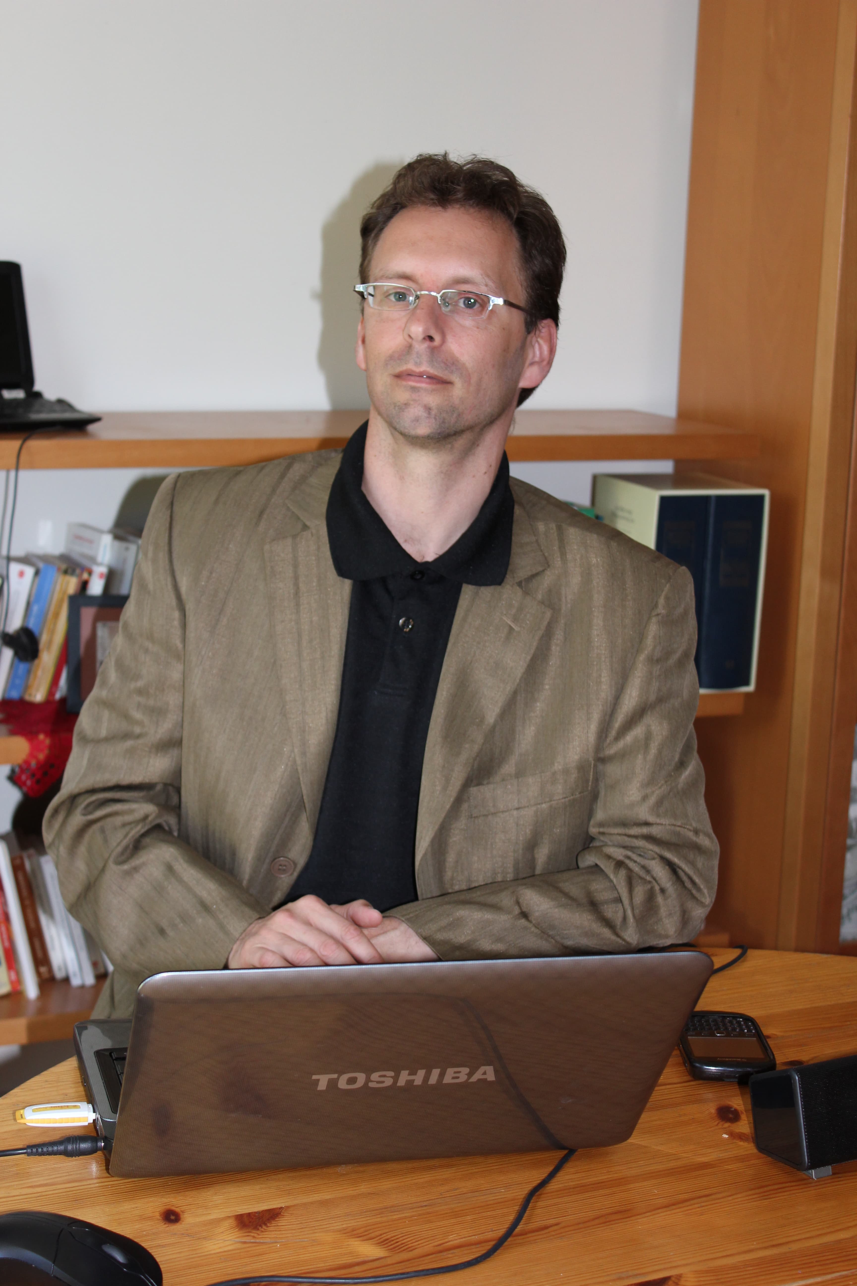 Dr. François Martin